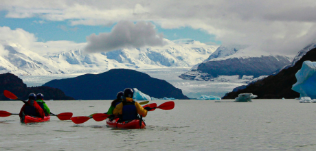 Kayak en Lago Grey